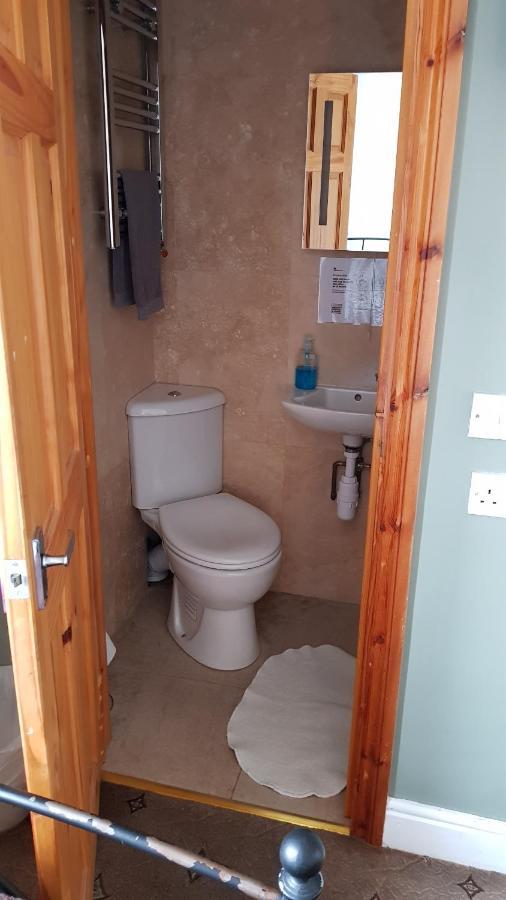 Habitación Doble con baño - 2 camas